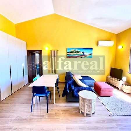 Апартаменты Attico Porto Кастильоне-делла-Пеская Экстерьер фото